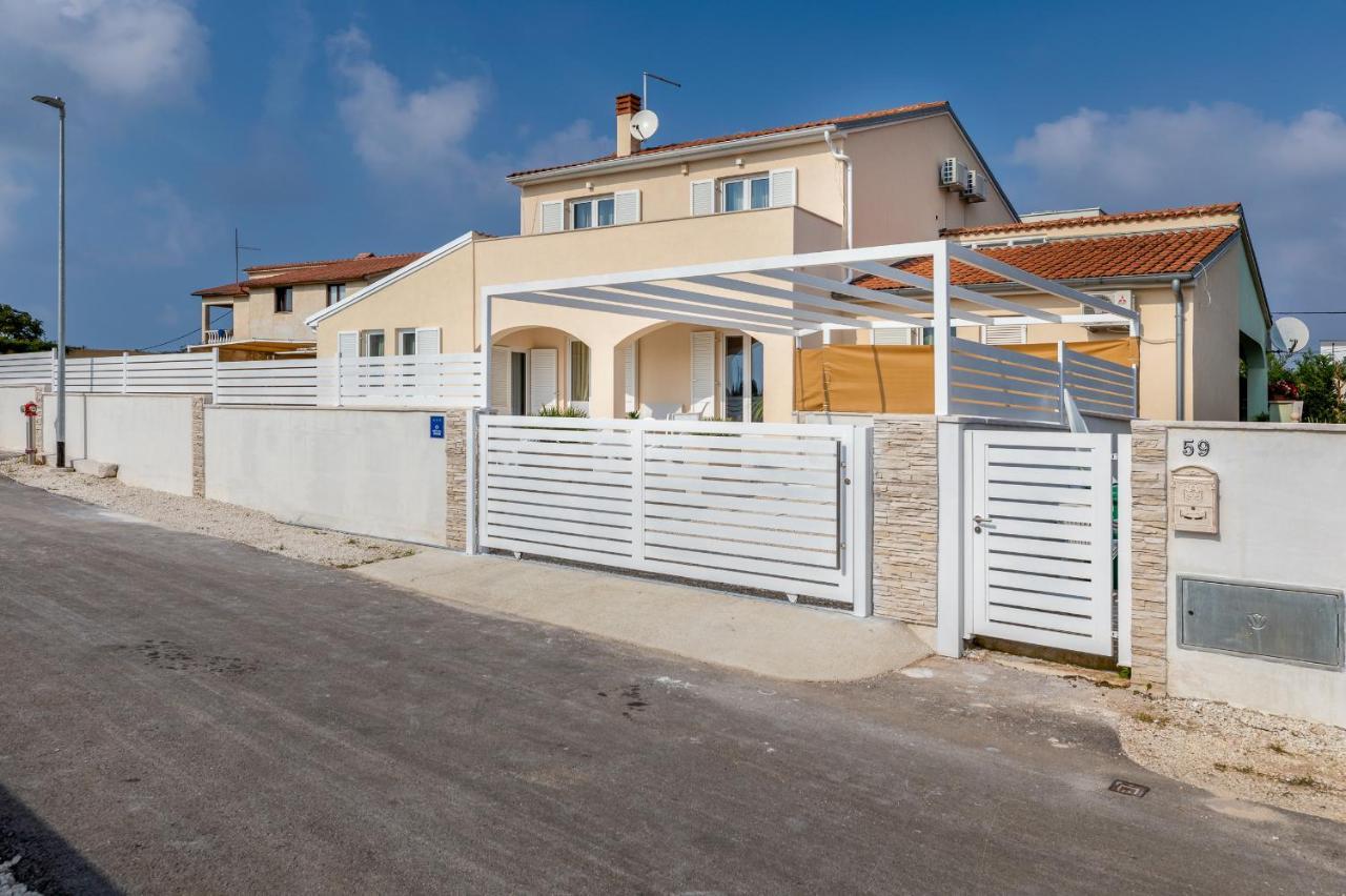 Villa Ostone Pula Exterior photo