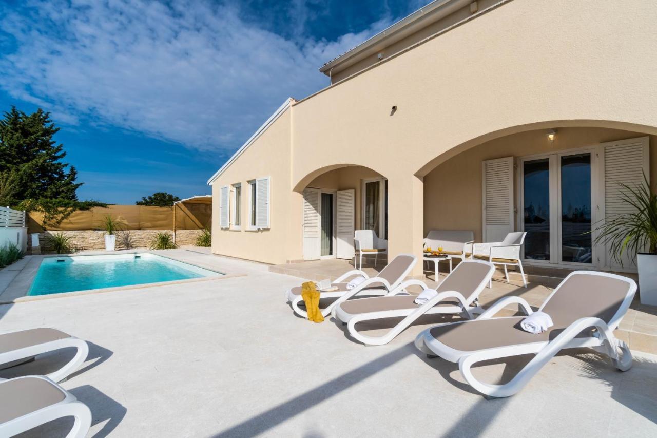 Villa Ostone Pula Exterior photo